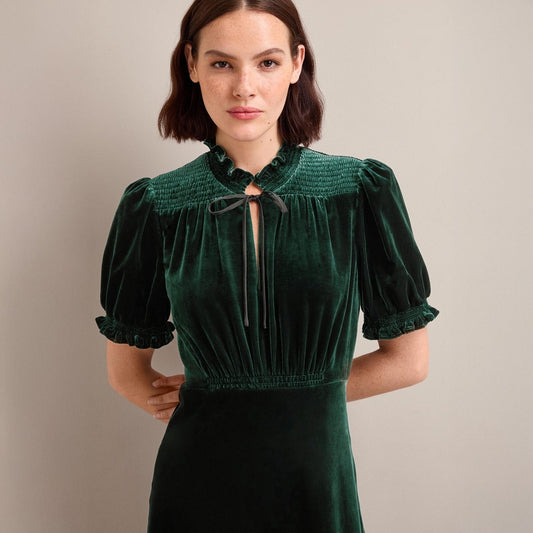 - Irina Bias Cut Velvet Maxi Dress - Green