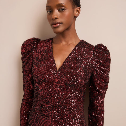 - Ophelia Bia Cut Sequin Maxi Dress - Red