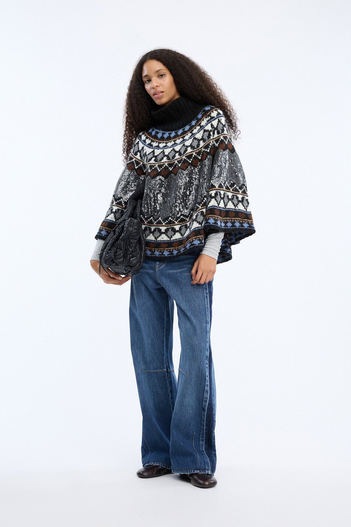 Verst Knitted Poncho - Mix Black