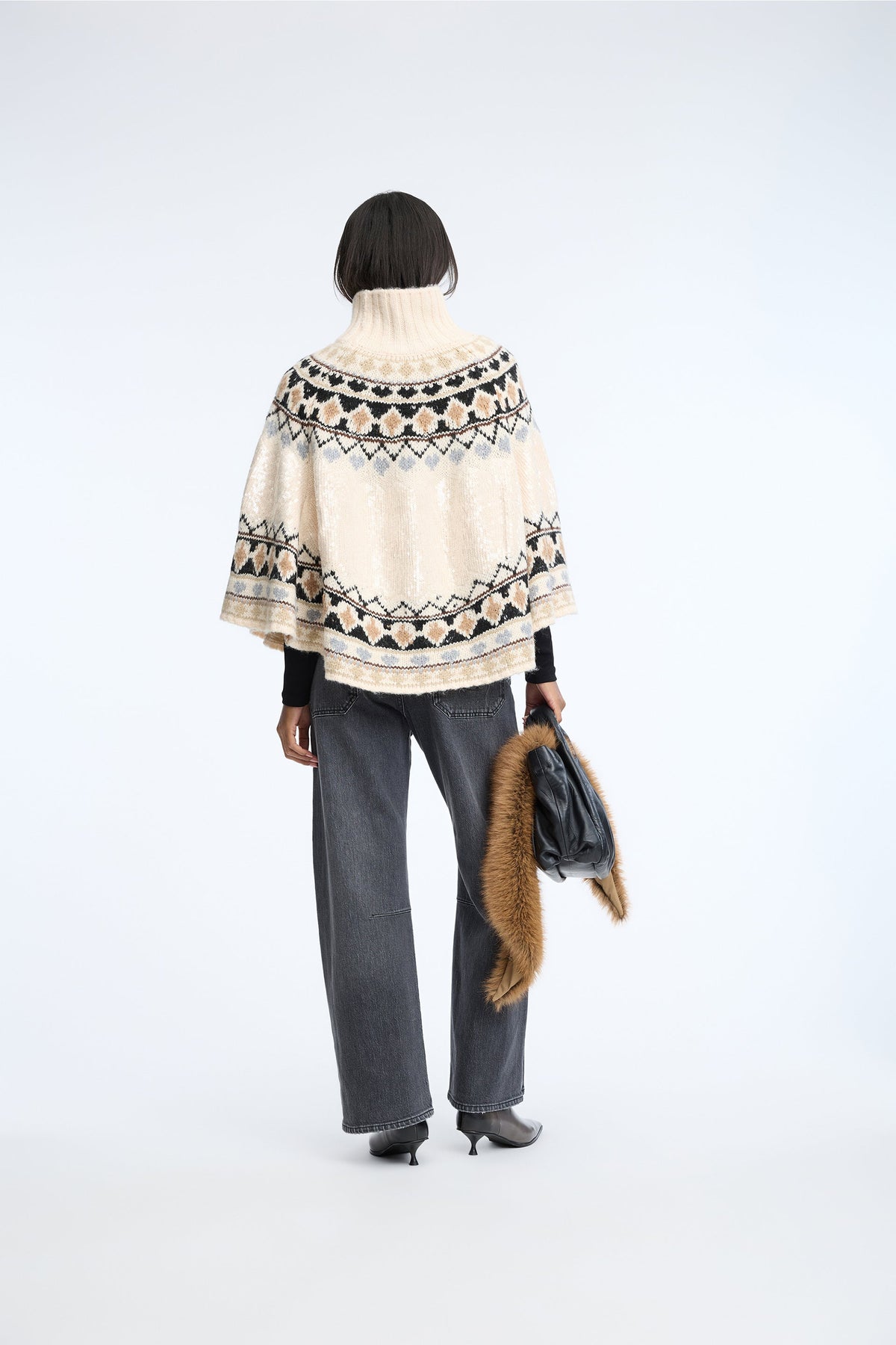 Verst Knitted Poncho - Mix Creme