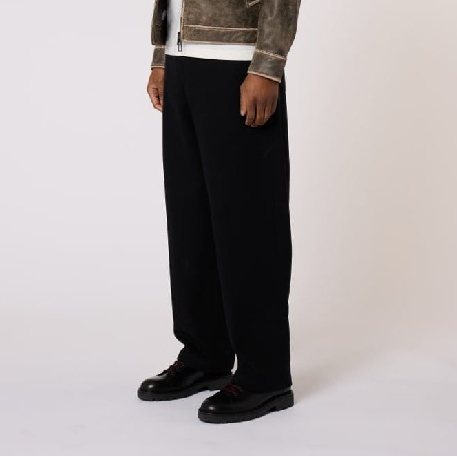 Barrel Leg Chino - Black