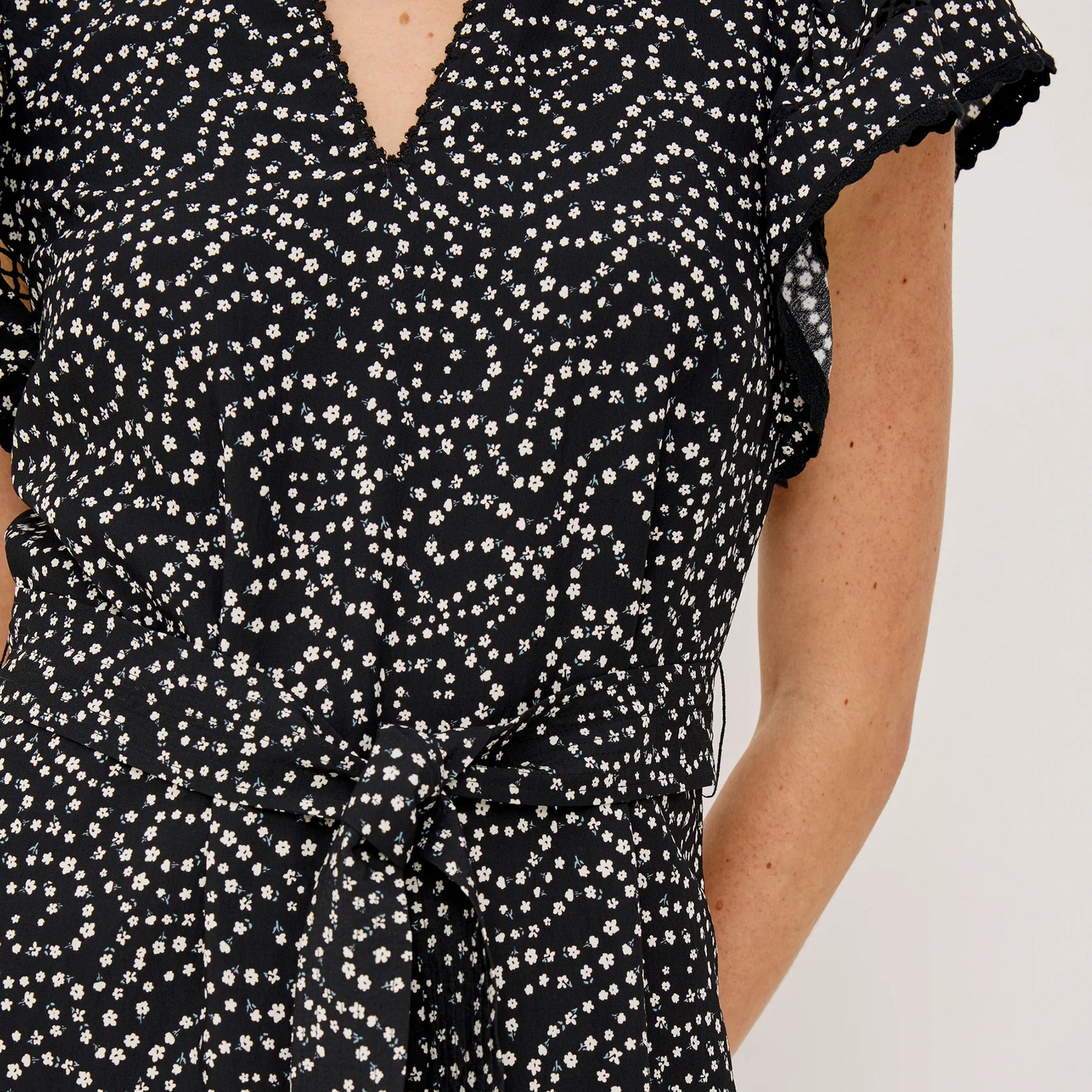 Gia Dress - Mini Chain Daisies