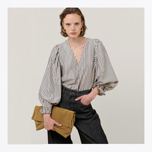 Remi V-Neck Stripe Top - Black/Cream