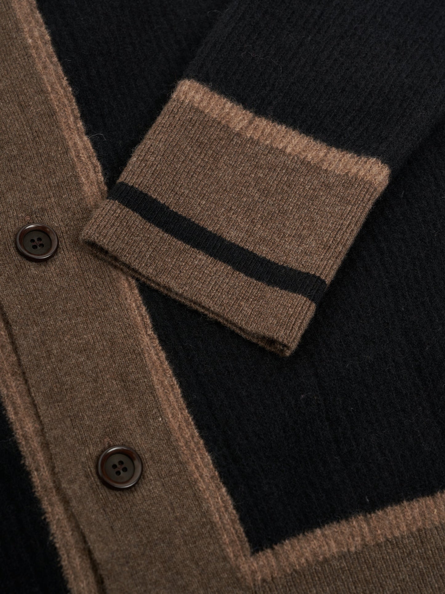 Britten Knitted Cardigan Colvin - Black