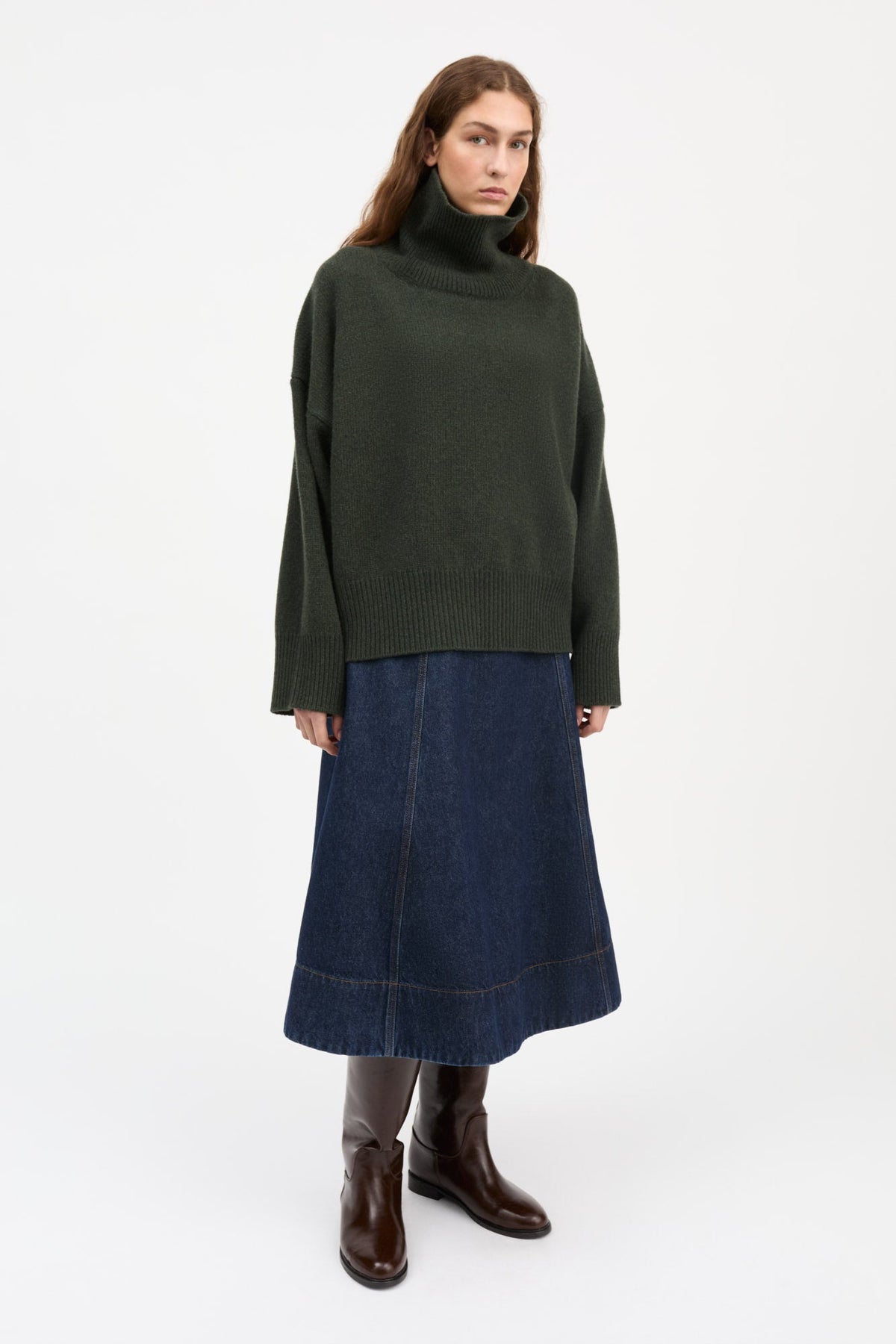 Silene T-Neck Knit - Dark Green