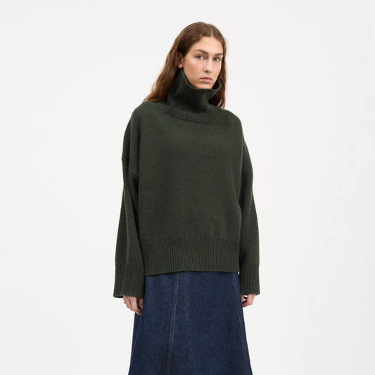Silene T-Neck Knit - Dark Green