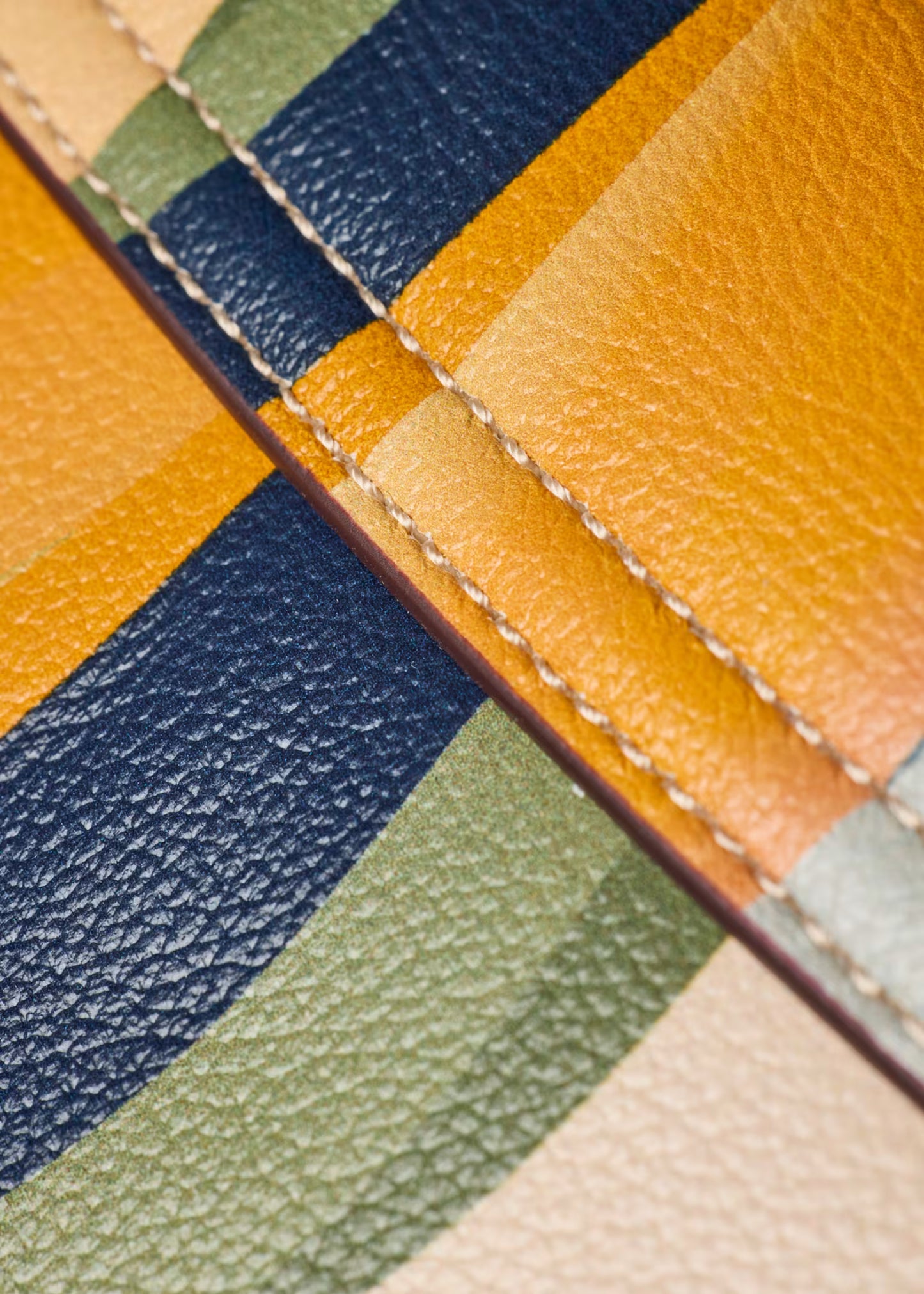 Leather 'Swirl' Baguette Bag - G Swirl