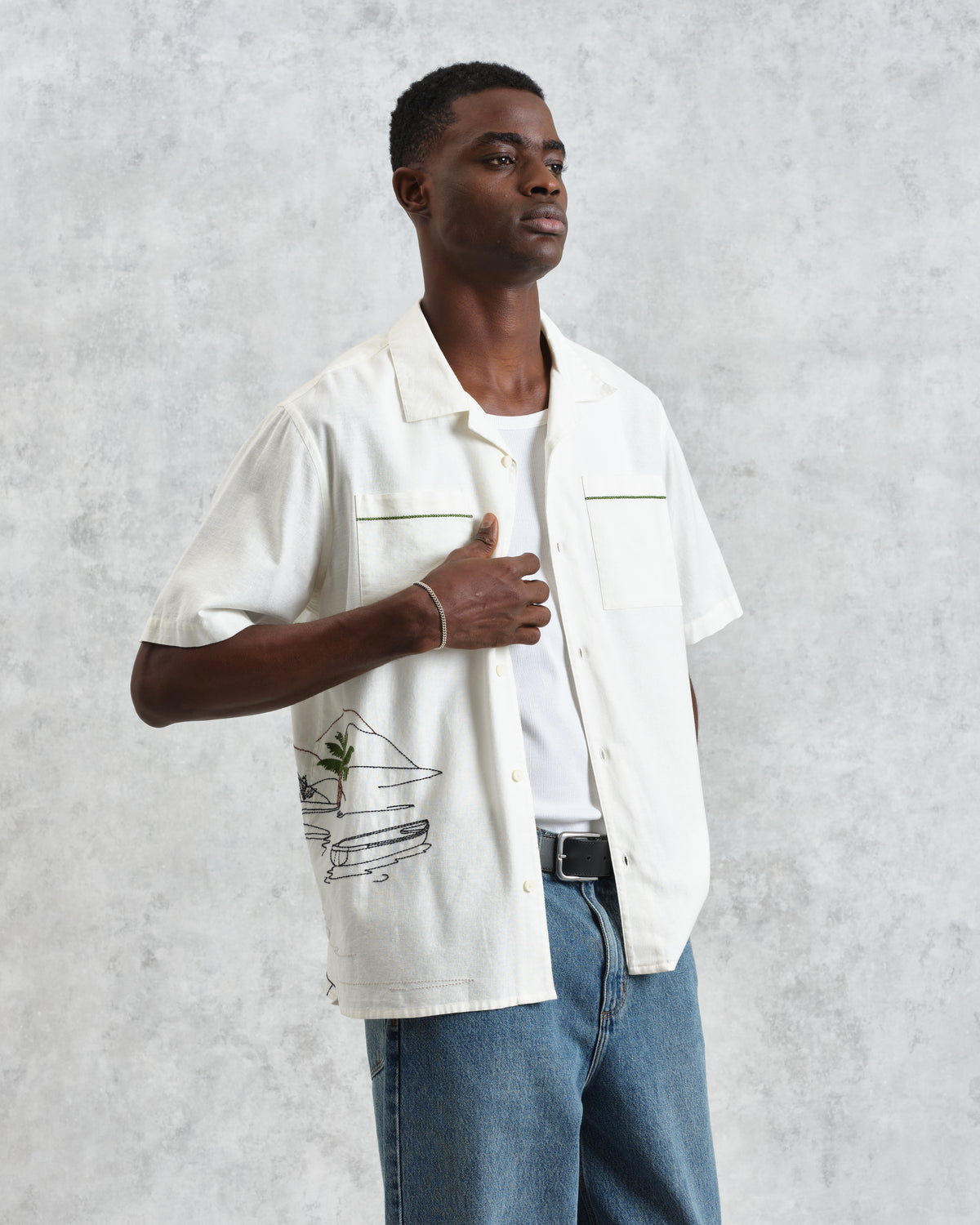 Didcot Holiday Embroidery Short-Sleeve Shirt - Ecru And Multicolour