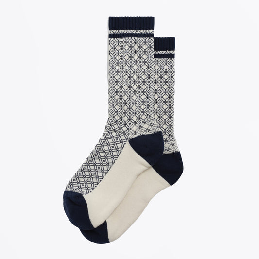 Thorpe Diamond Jacquard Socks - Ecru And Navy