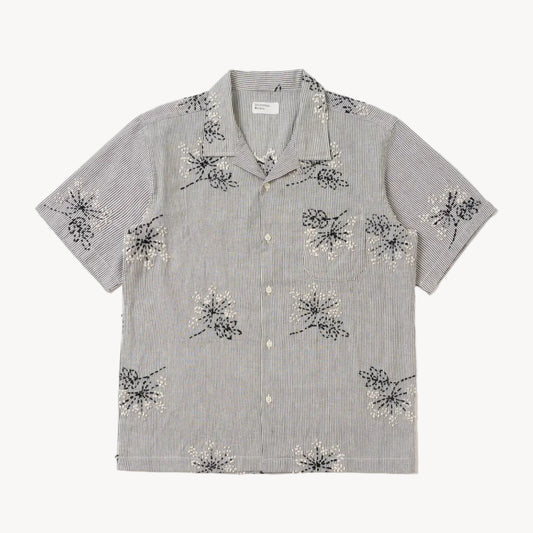 Gray short-sleeve shirt with floral patterns on a white background